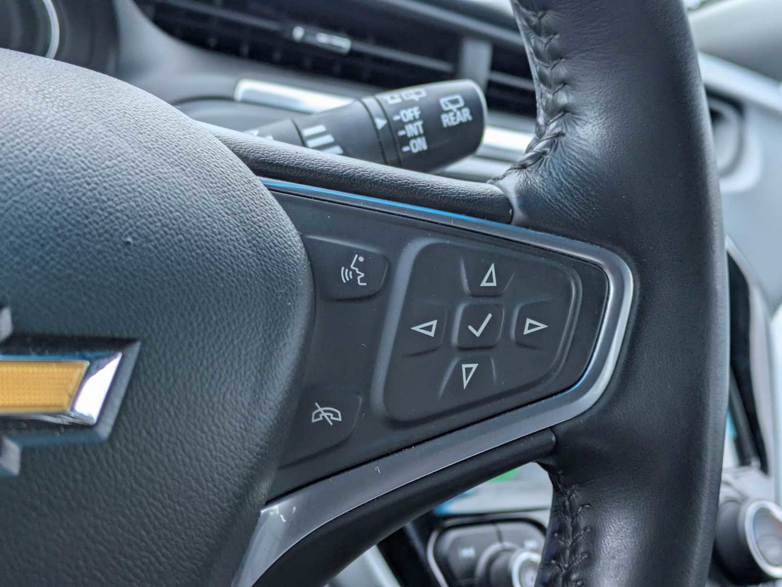 Used 2017 Chevrolet Bolt Premier w/ Driver Confidence II Package image 24