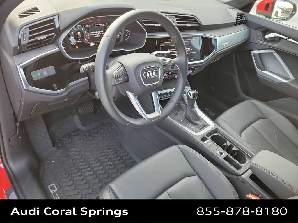 Certified 2025 Audi Q3 2.0T Premium w/ Convenience Package AWD/4WD image 2