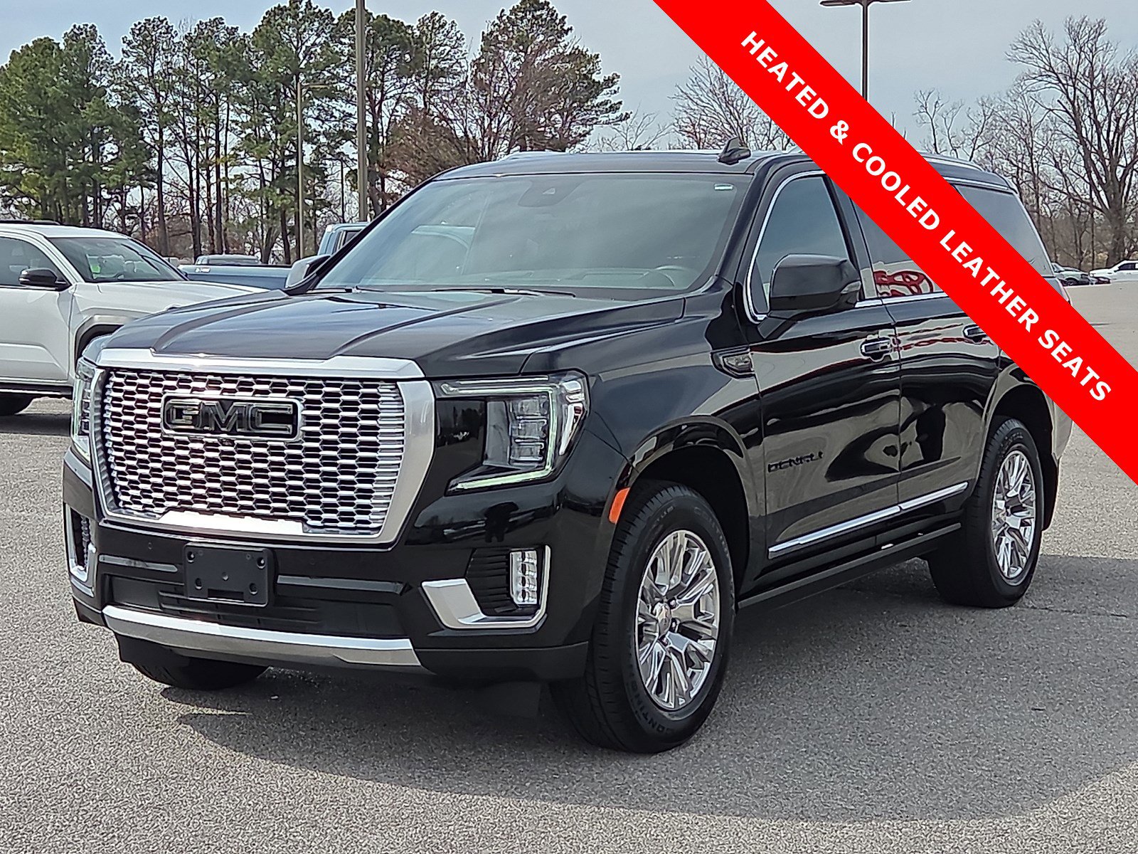 Used 2024 GMC Yukon Denali image 2