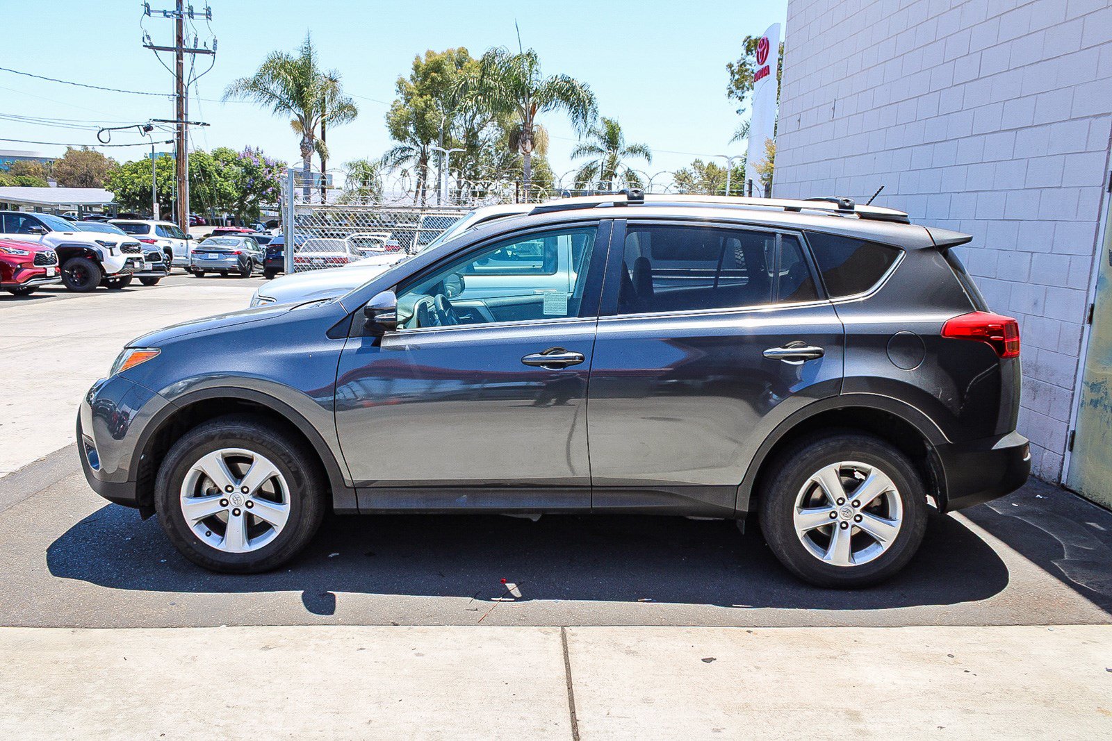 Used 2014 Toyota RAV4 XLE FWD image 13