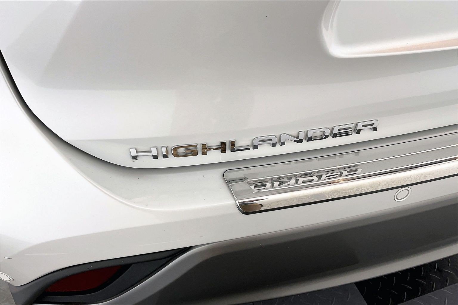 Used 2024 Toyota Highlander Platinum AWD/4WD image 32