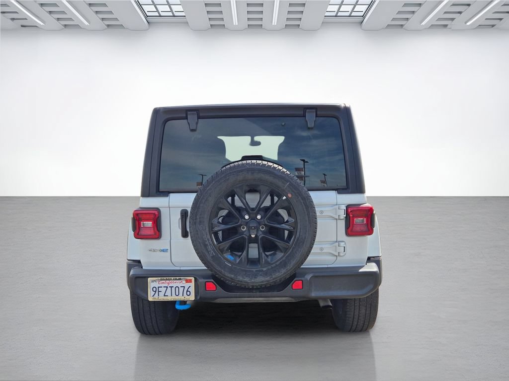 Used 2023 Jeep Wrangler Unlimited Sahara AWD/4WD image 5