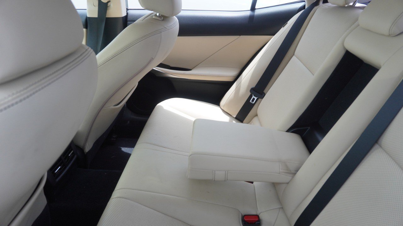 Used 2014 Lexus IS 250 w/ Navigation Package RWD image 10