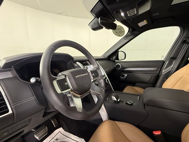 Used 2026 Land Rover Discovery Limited Edition AWD/4WD image 16