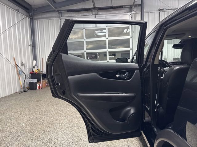 Used 2021 Nissan Rogue Sport SL w/ Premium Package image 17