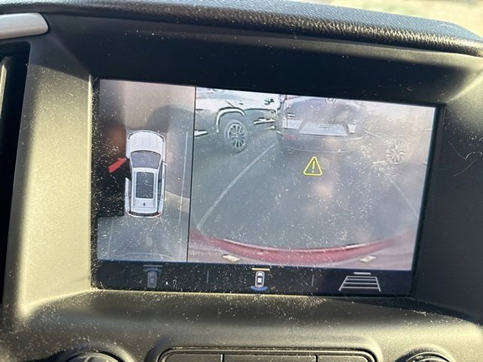 Used 2018 GMC Terrain Denali w/ Advanced Safety Package image 12