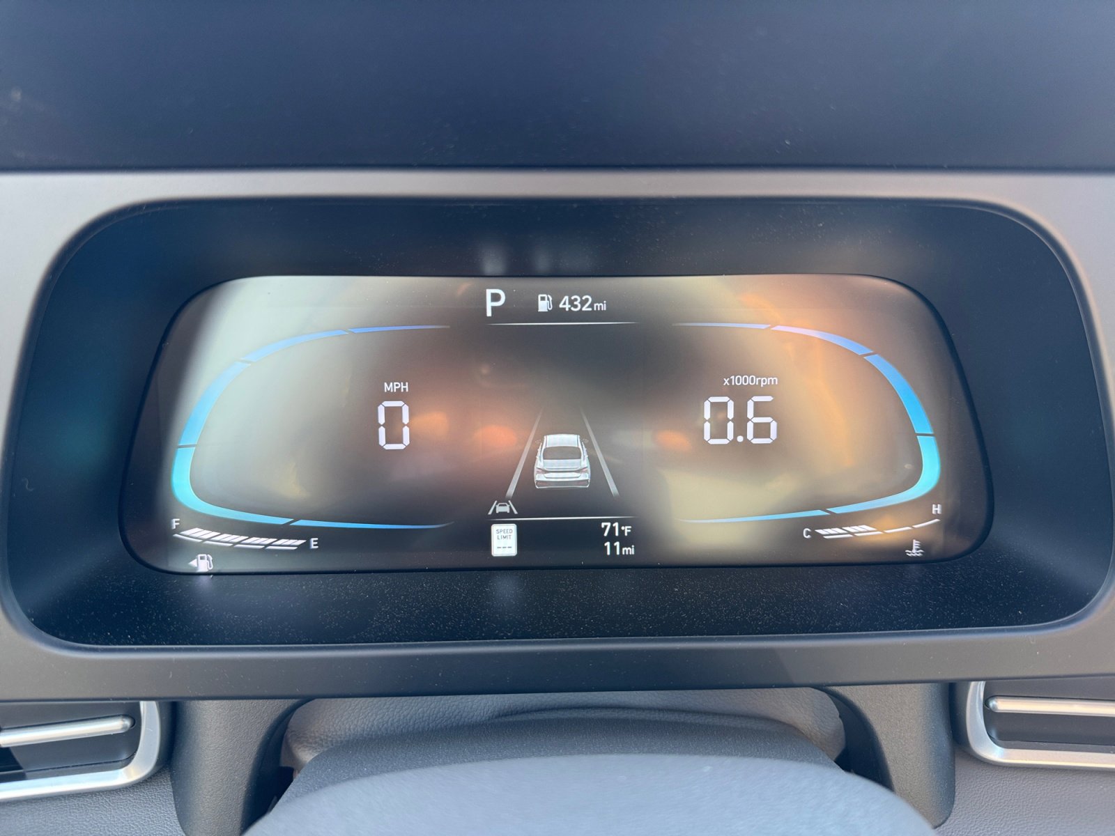 New 2025 Hyundai Elantra Sport image 32