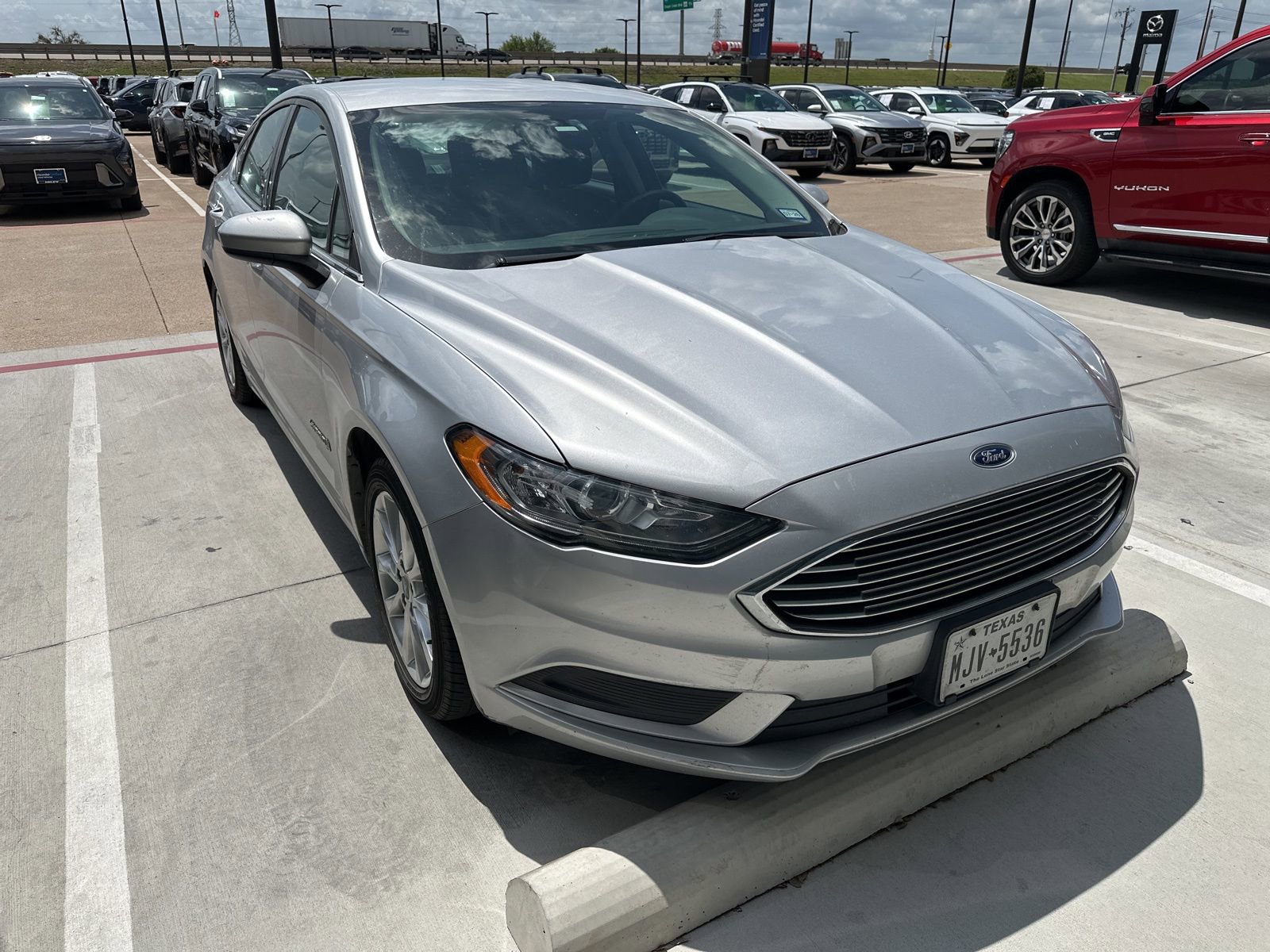 Used 2017 Ford Fusion SE image 5