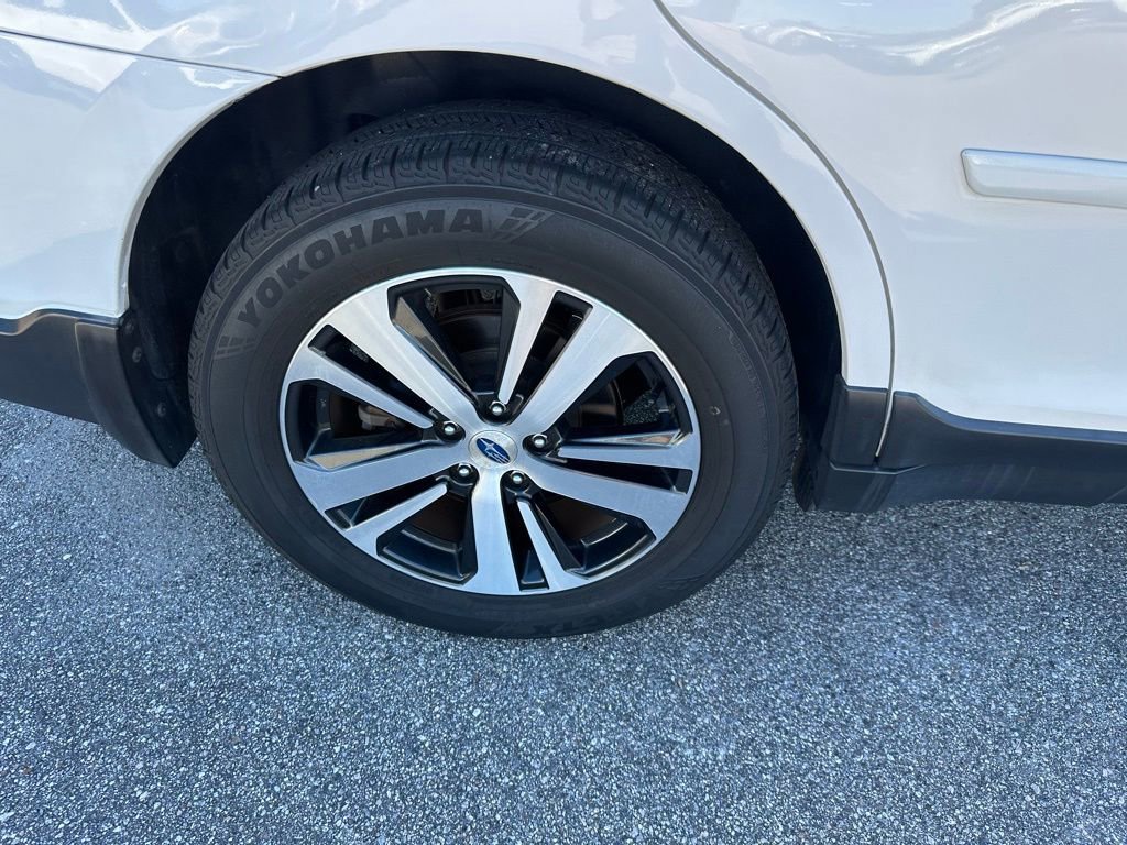 Used 2018 Subaru Outback 2.5i Limited image 5