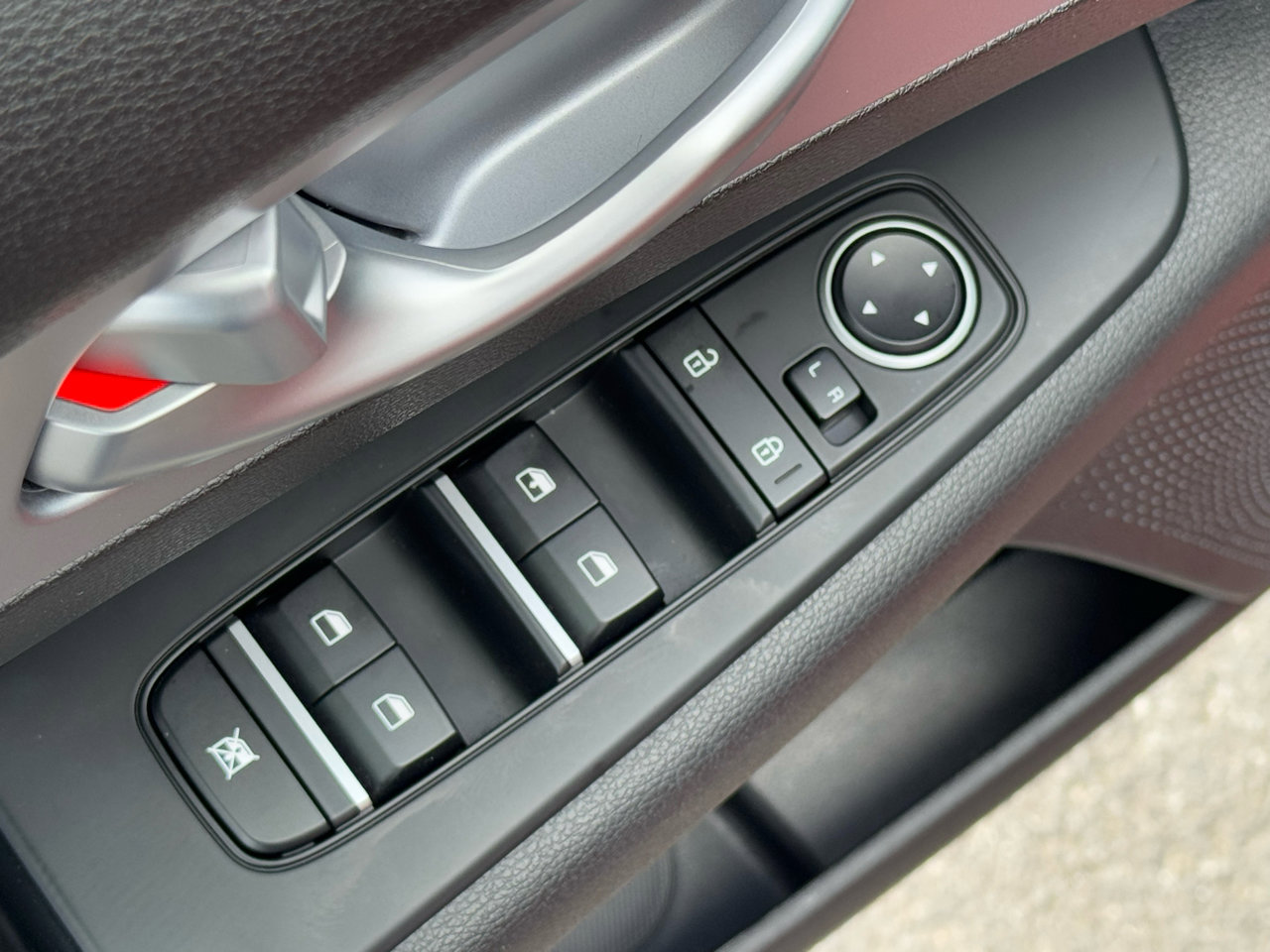 Used 2023 Kia Forte LXS w/ LXS Technology Package image 9