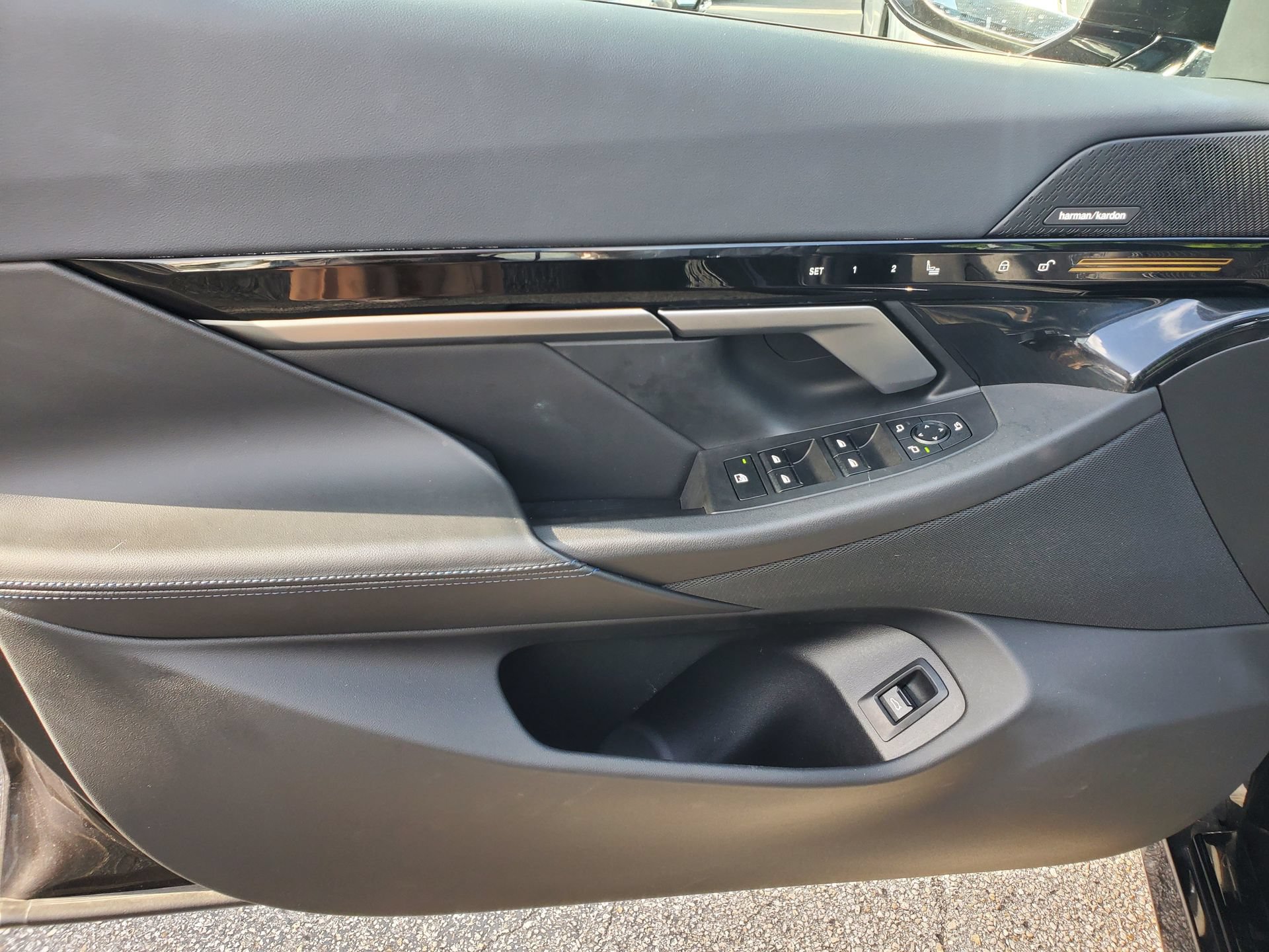 Used 2025 BMW 530i RWD image 17