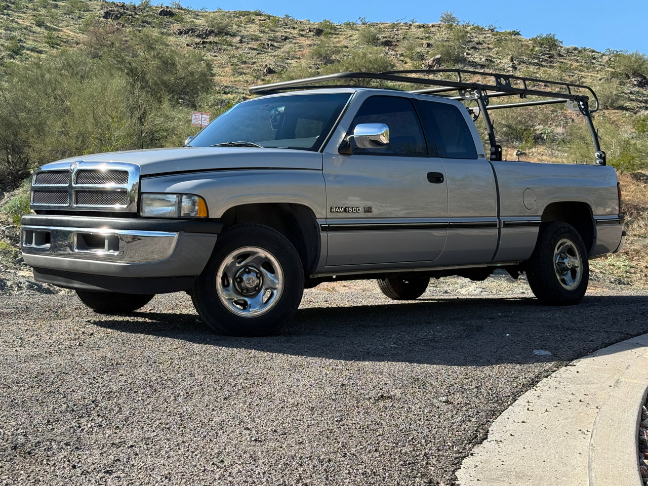 Used 1997 Dodge Ram 1500 Truck 2WD Club Cab image 3