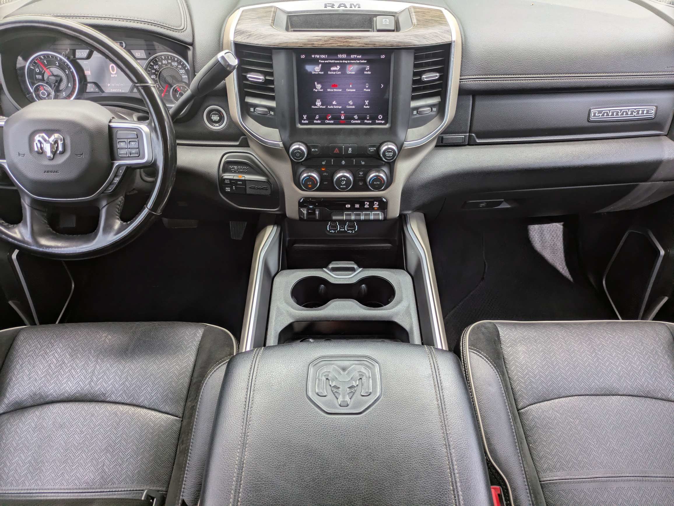 Used 2020 RAM 2500 Laramie w/ Chrome Appearance Group AWD/4WD image 8