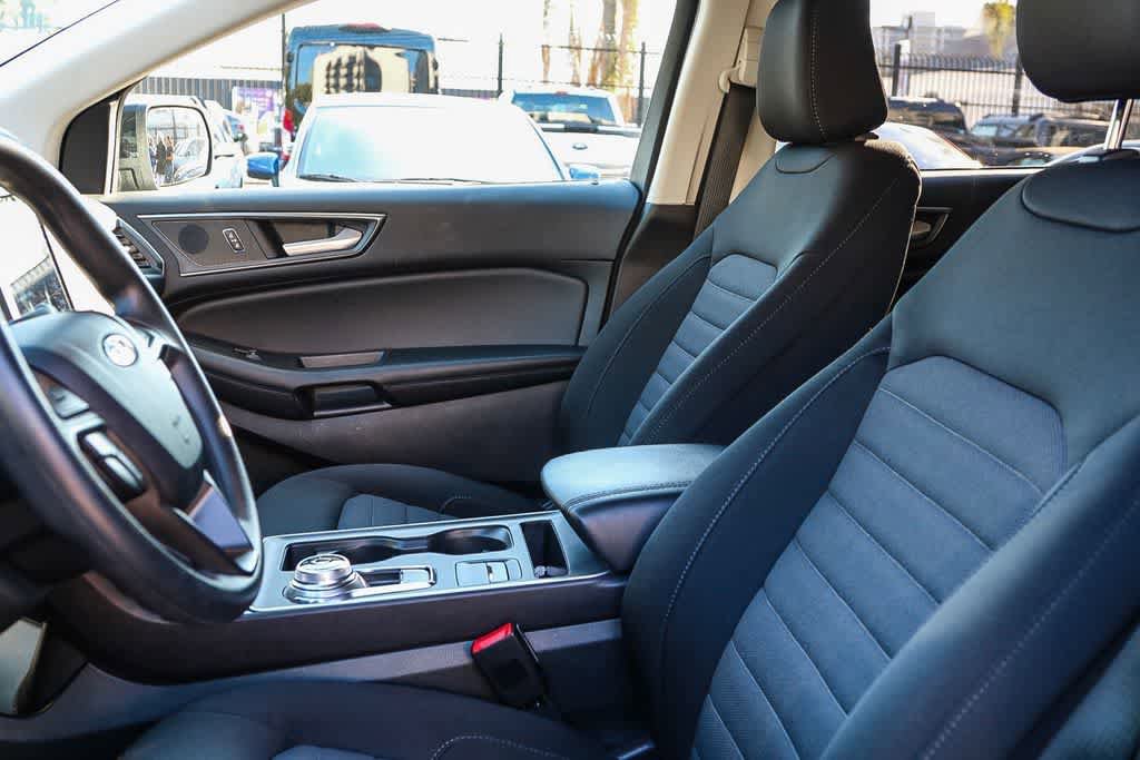 Used 2023 Ford Edge SE w/ Black Appearance Package AWD/4WD image 19