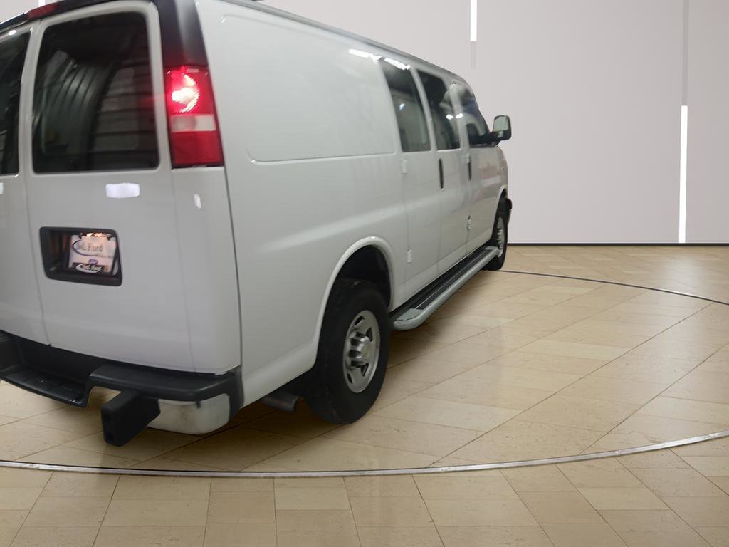 Used 2024 Chevrolet Express 2500 w/ Driver Convenience Package image 7