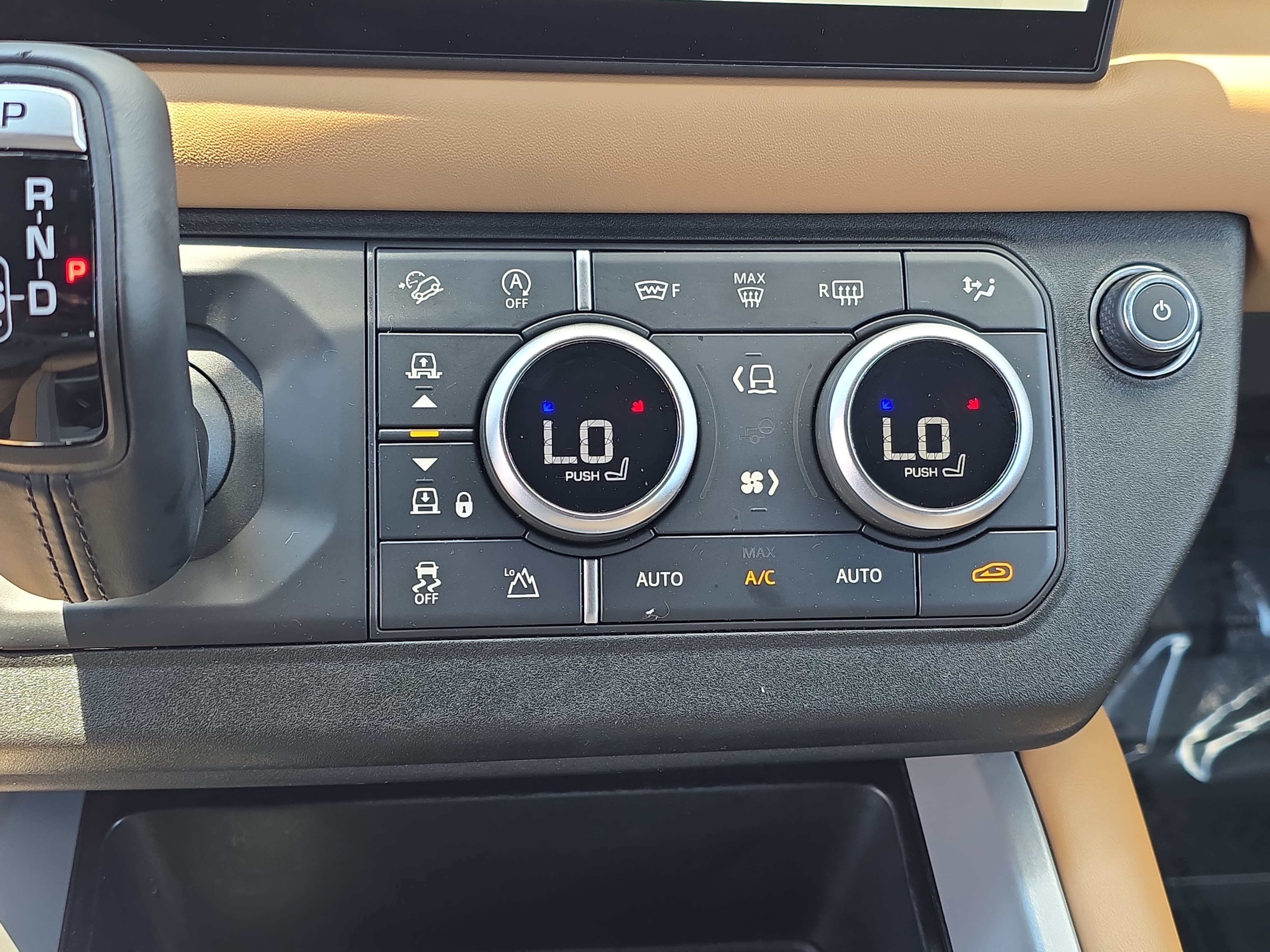 Used 2025 Land Rover Defender 110 V8 AWD/4WD image 20
