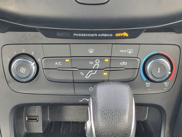 Certified 2017 Ford Focus SE image 28