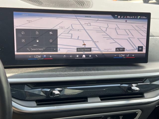 Used 2024 BMW X7 xDrive40i w/ M Sport Package AWD/4WD image 26