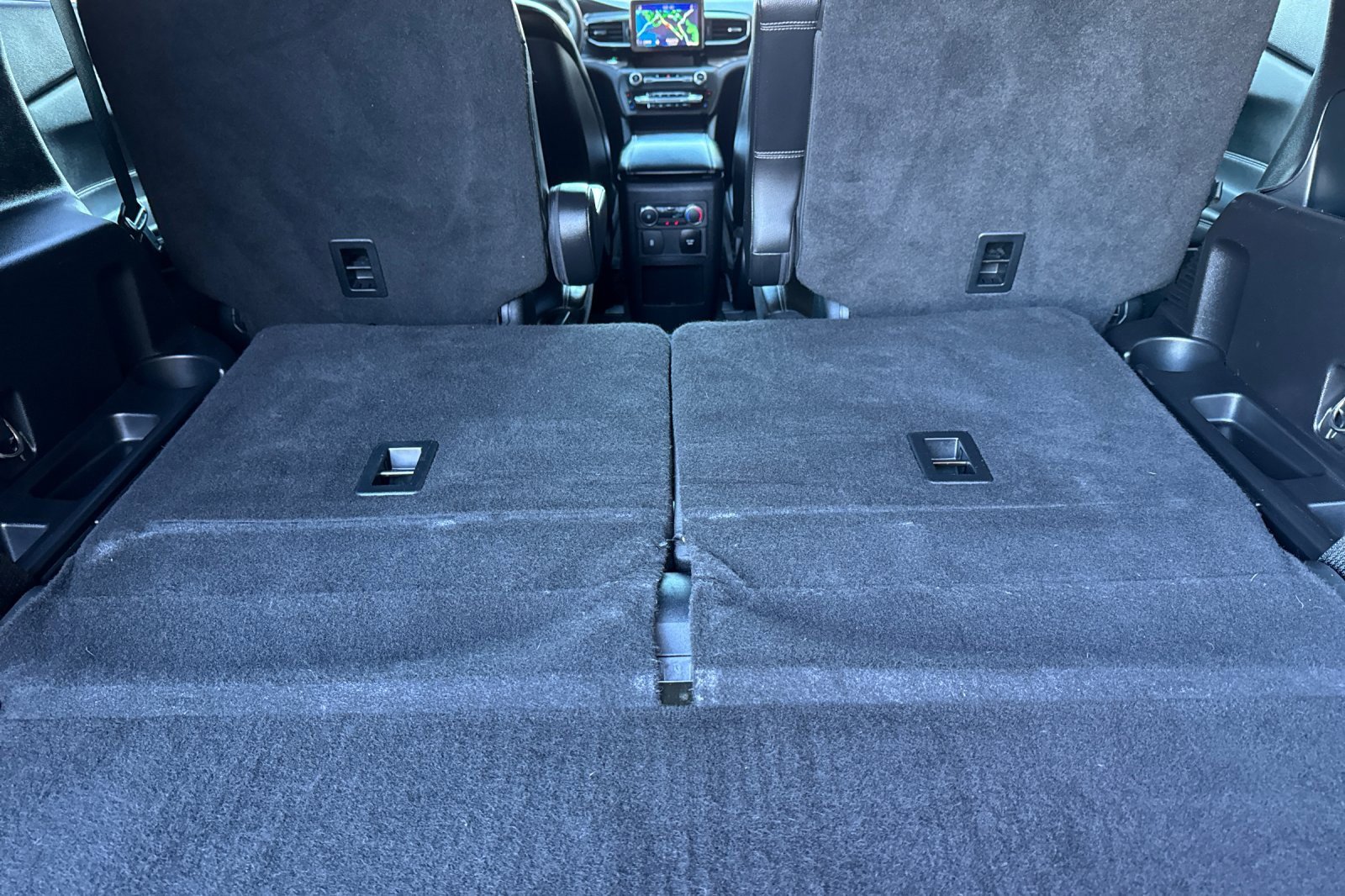 Used 2020 Ford Explorer Limited w/ Class III Trailer Tow Package image 15