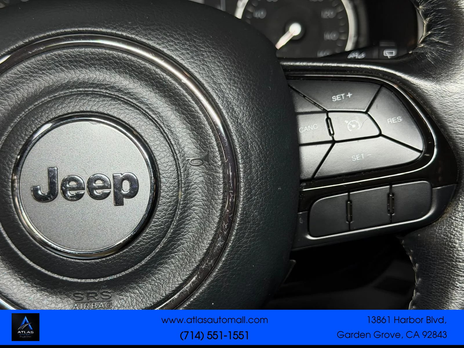 Used 2017 Jeep Renegade Altitude FWD image 23