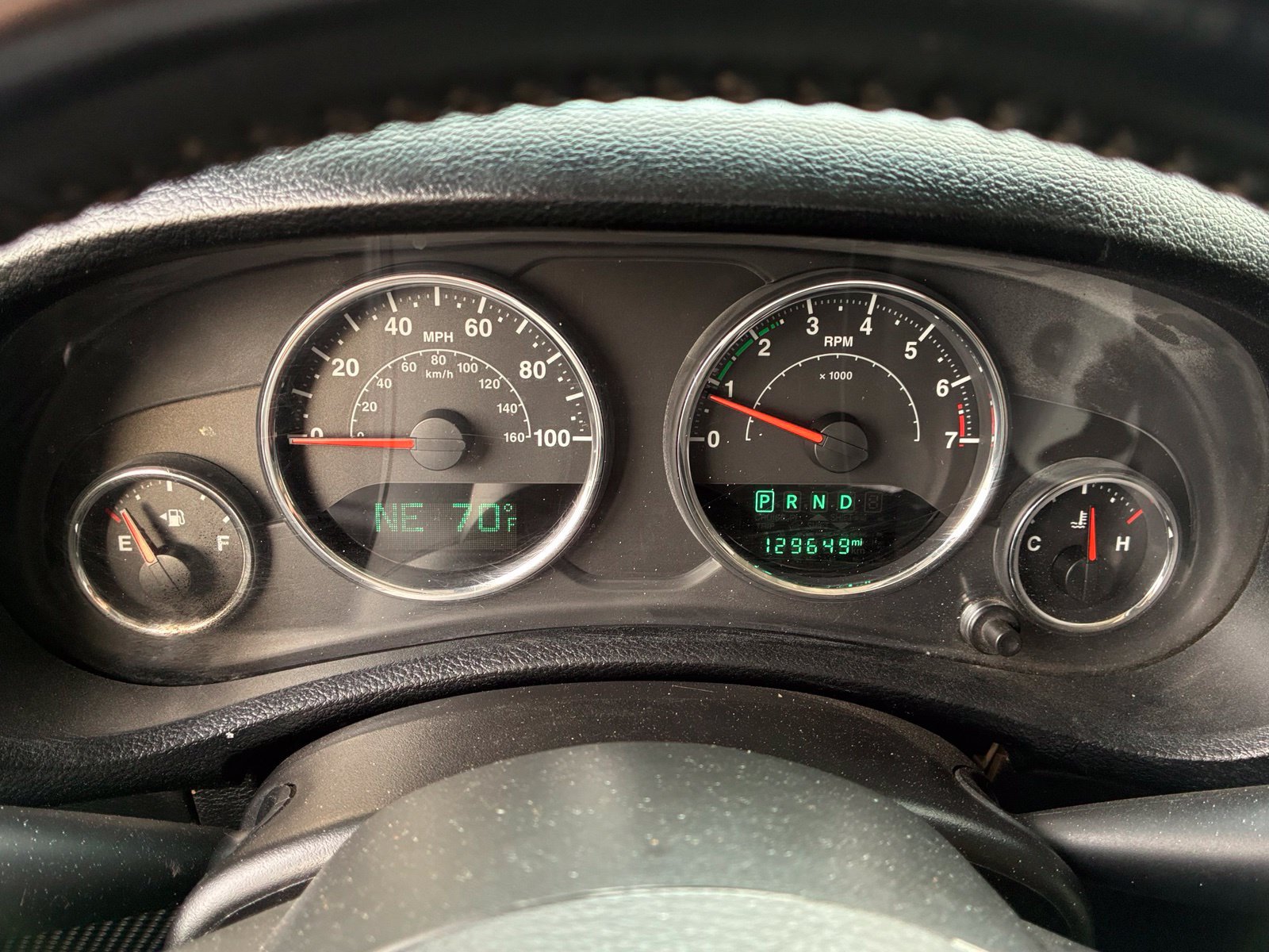 Used 2015 Jeep Wrangler Unlimited Sahara w/ Connectivity Group AWD/4WD image 18