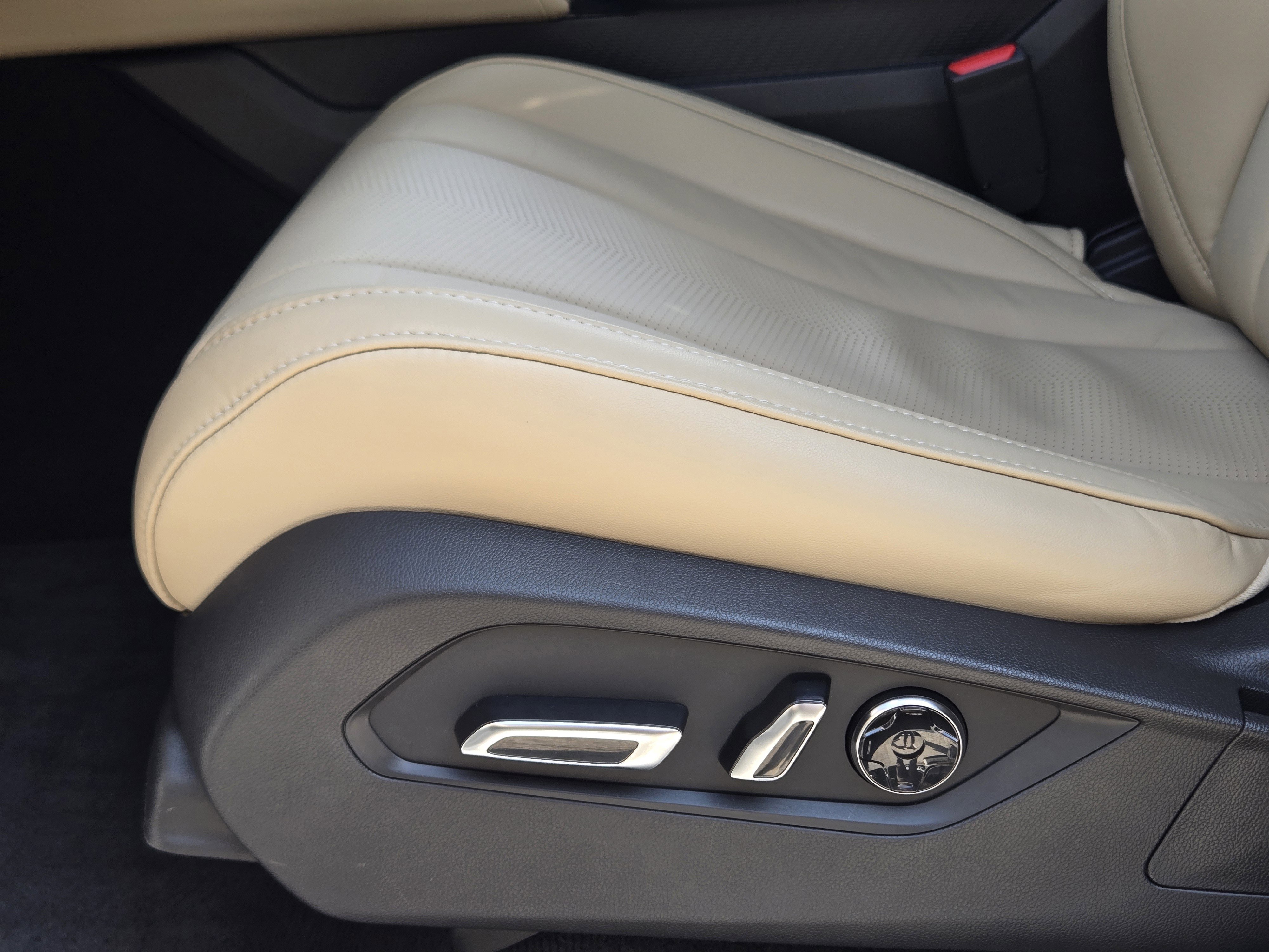 Certified 2026 Acura MDX FWD w/ Technology Package image 24