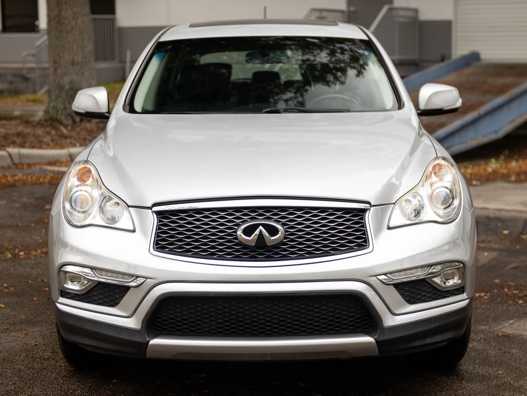 Used 2017 INFINITI QX50 2WD image 4