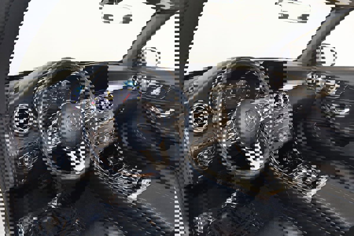 Used 2021 Mercedes-Benz C 300 4MATIC Cabriolet image 32