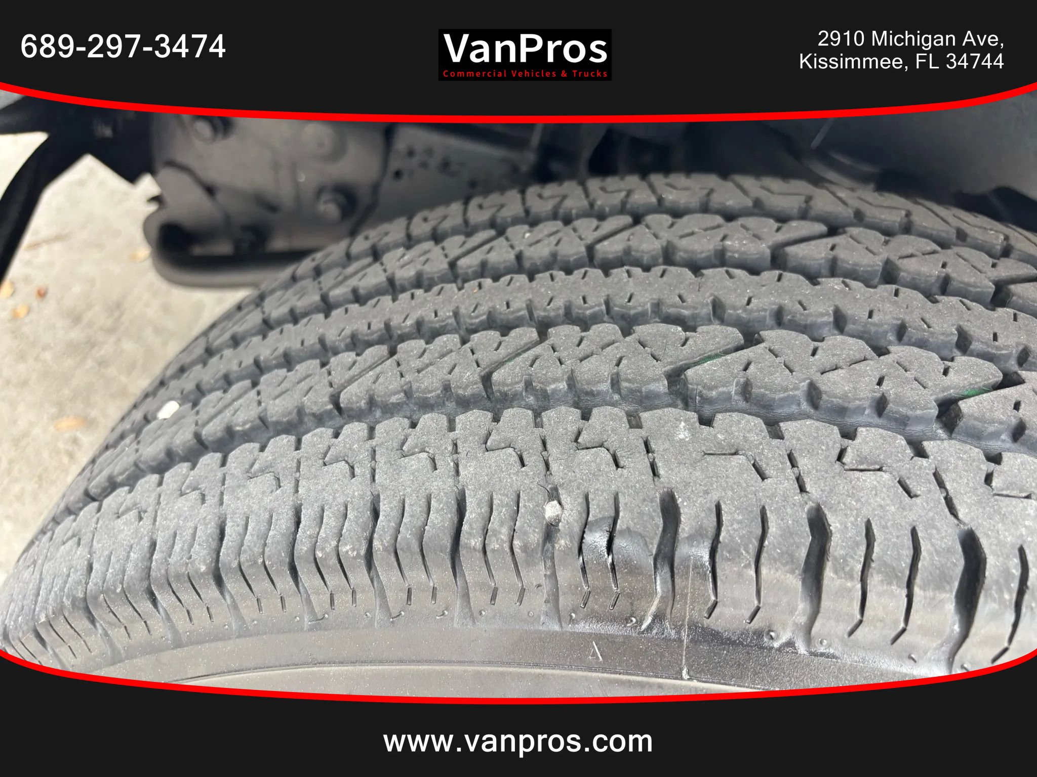 Used 2012 Chevrolet Express 2500 image 9