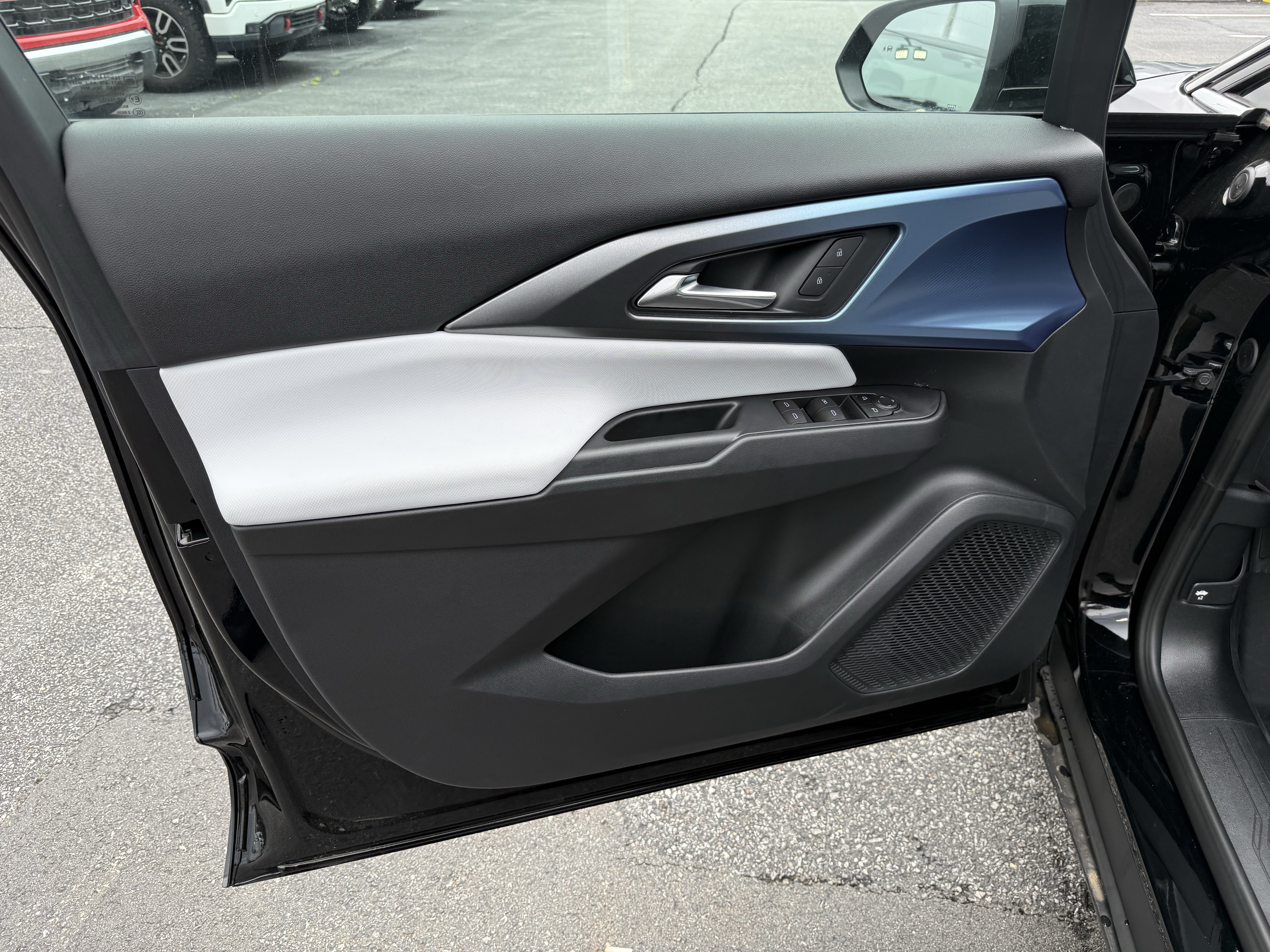 New 2026 Chevrolet Equinox EV LT FWD image 14