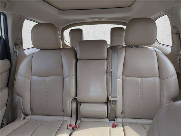 Used 2017 Nissan Pathfinder Platinum AWD/4WD image 28
