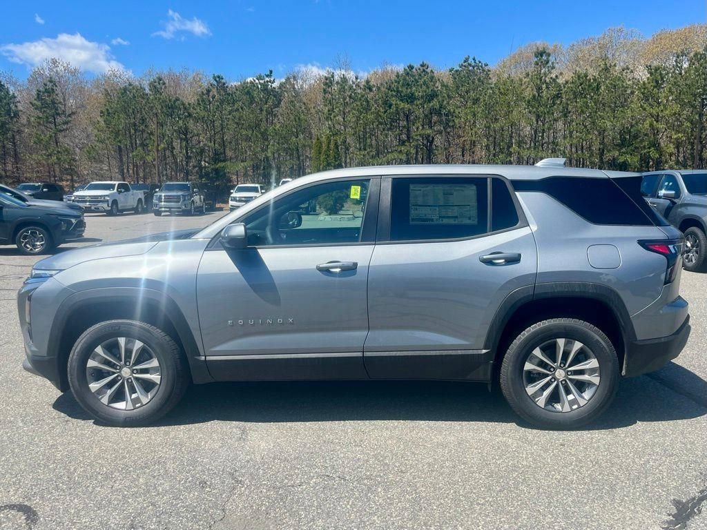 New 2026 Chevrolet Equinox LT w/ Safety and Technology Package AWD/4WD video 2