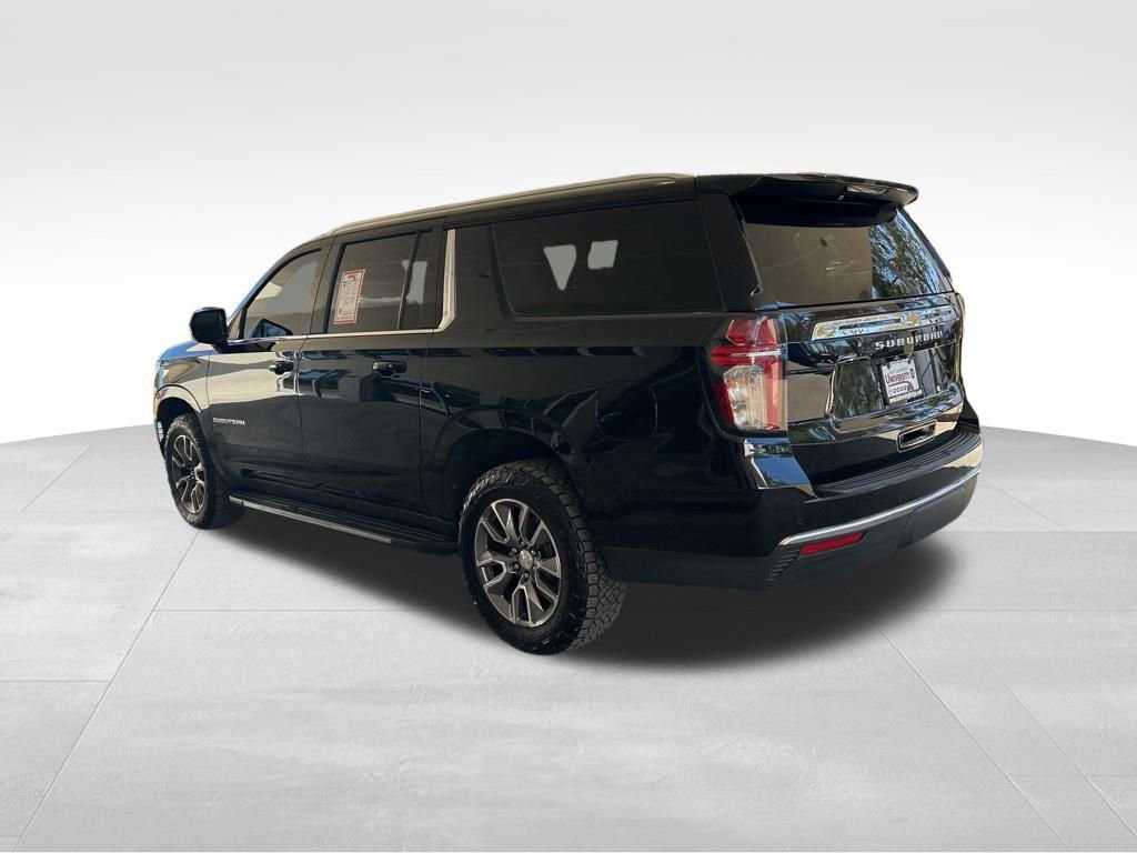 Used 2023 Chevrolet Suburban LS image 4