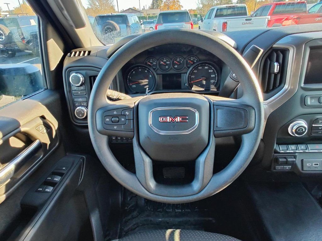 Used 2024 GMC Sierra 3500 Pro AWD/4WD image 10