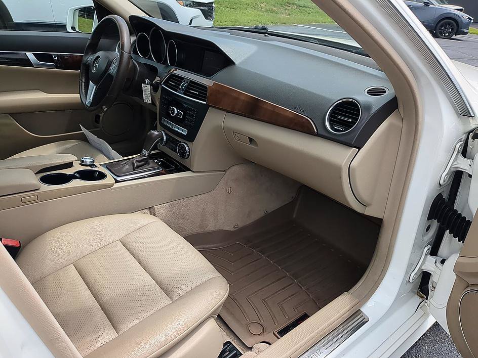 Used 2014 Mercedes-Benz C 250 Sedan image 36
