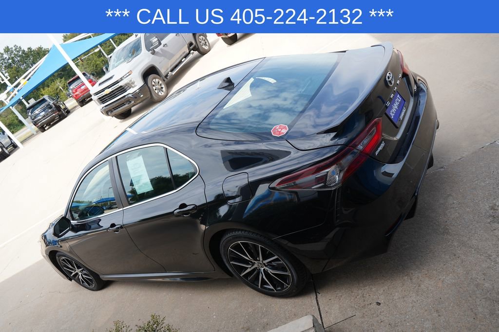 Used 2021 Toyota Camry SE image 14