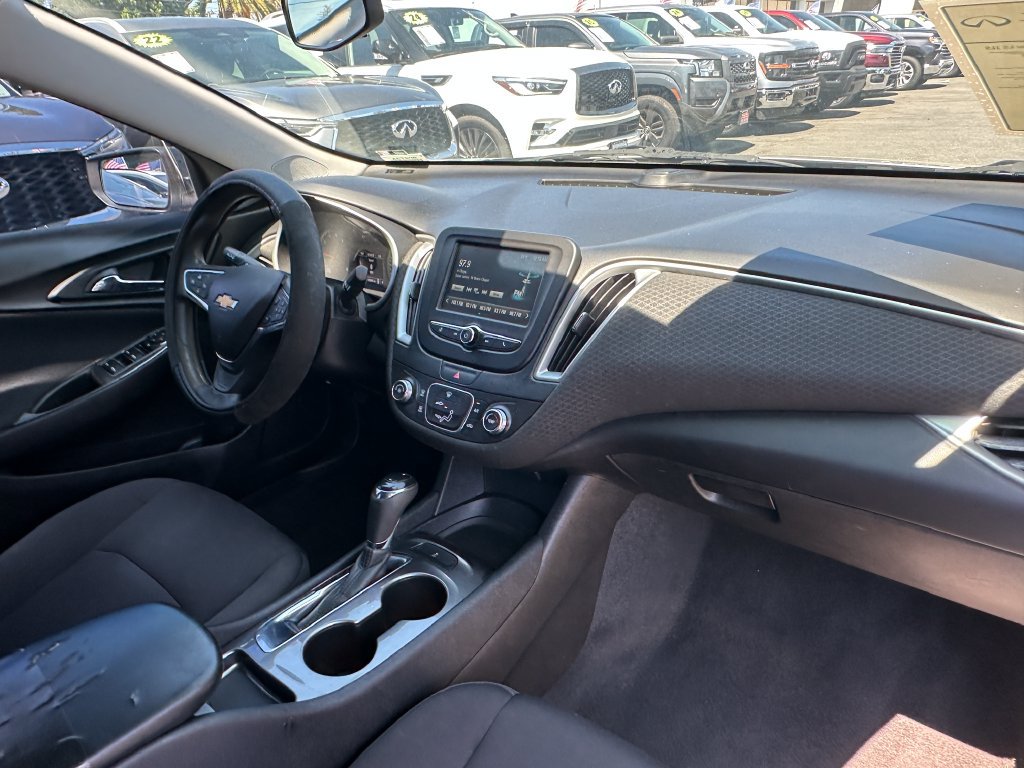 Used 2018 Chevrolet Malibu LS FWD image 13