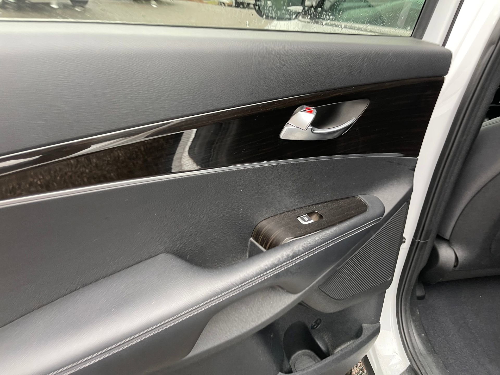 Used 2020 Kia Sorento LX image 21