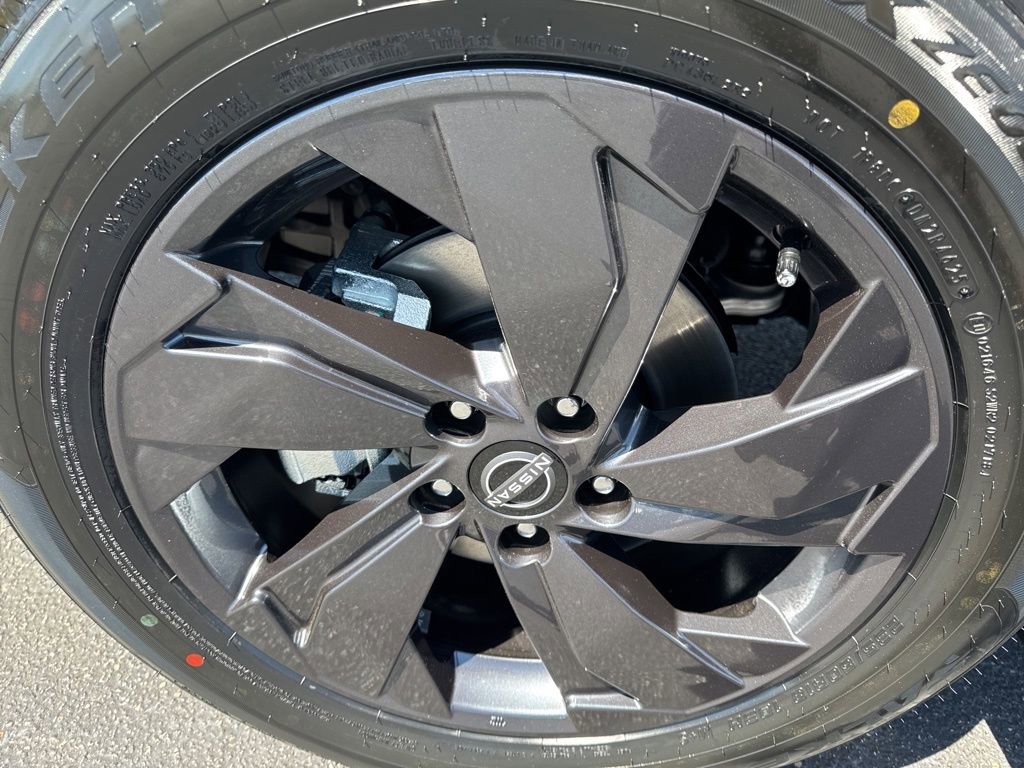 New 2026 Nissan Rogue SV FWD image 9
