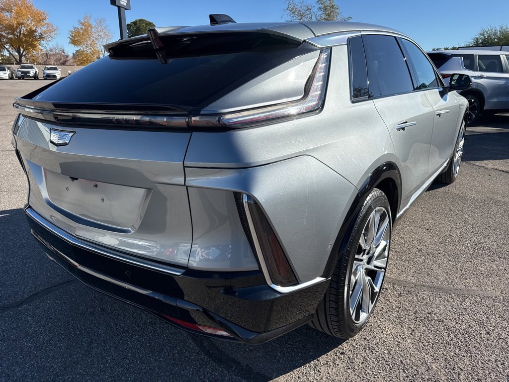 Used 2024 Cadillac Lyriq Luxury w/ LPO, Floor Liner Package image 7