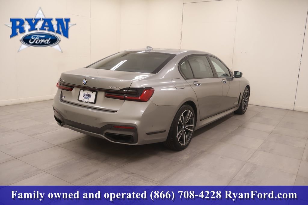 Used 2022 BMW 750i xDrive w/ Executive Package image 4