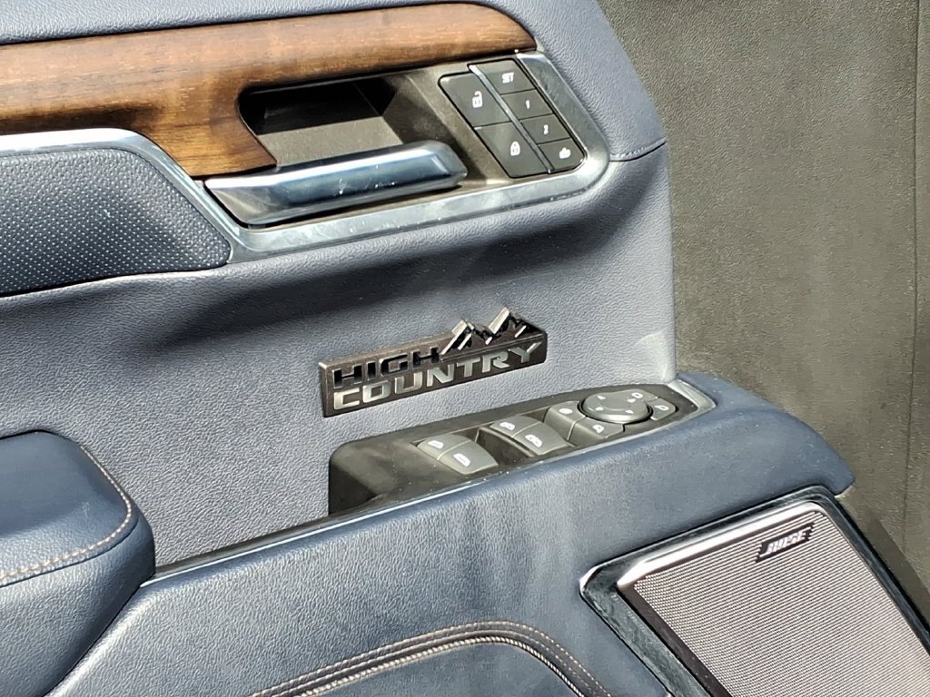 Certified 2023 Chevrolet Silverado 1500 High Country w/ Technology Package AWD/4WD image 15