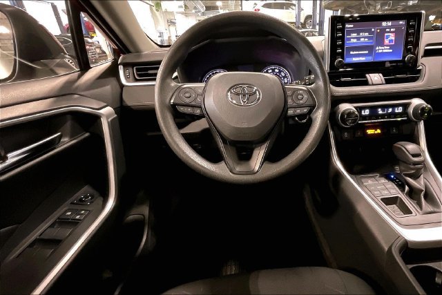 Used 2019 Toyota RAV4 XLE w/ Convenience Package AWD/4WD image 5