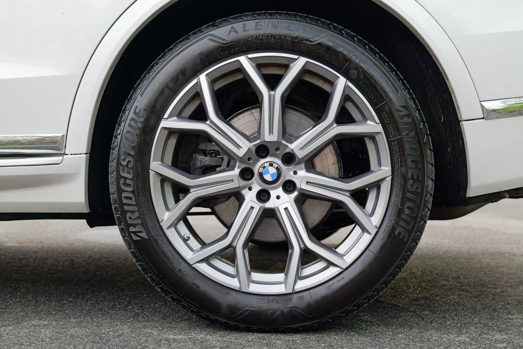 Used 2023 BMW X7 xDrive40i w/ Premium Package AWD/4WD image 14