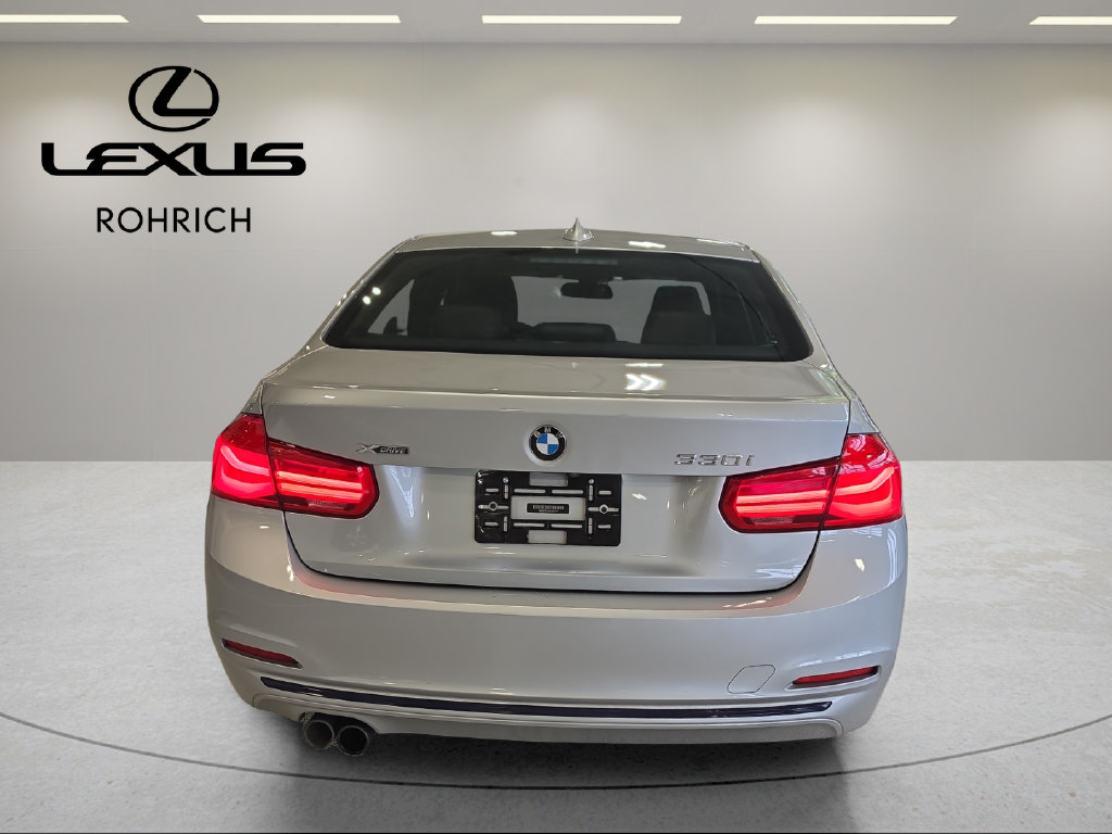 Used 2018 BMW 330i xDrive Sedan w/ Convenience Package AWD/4WD image 7