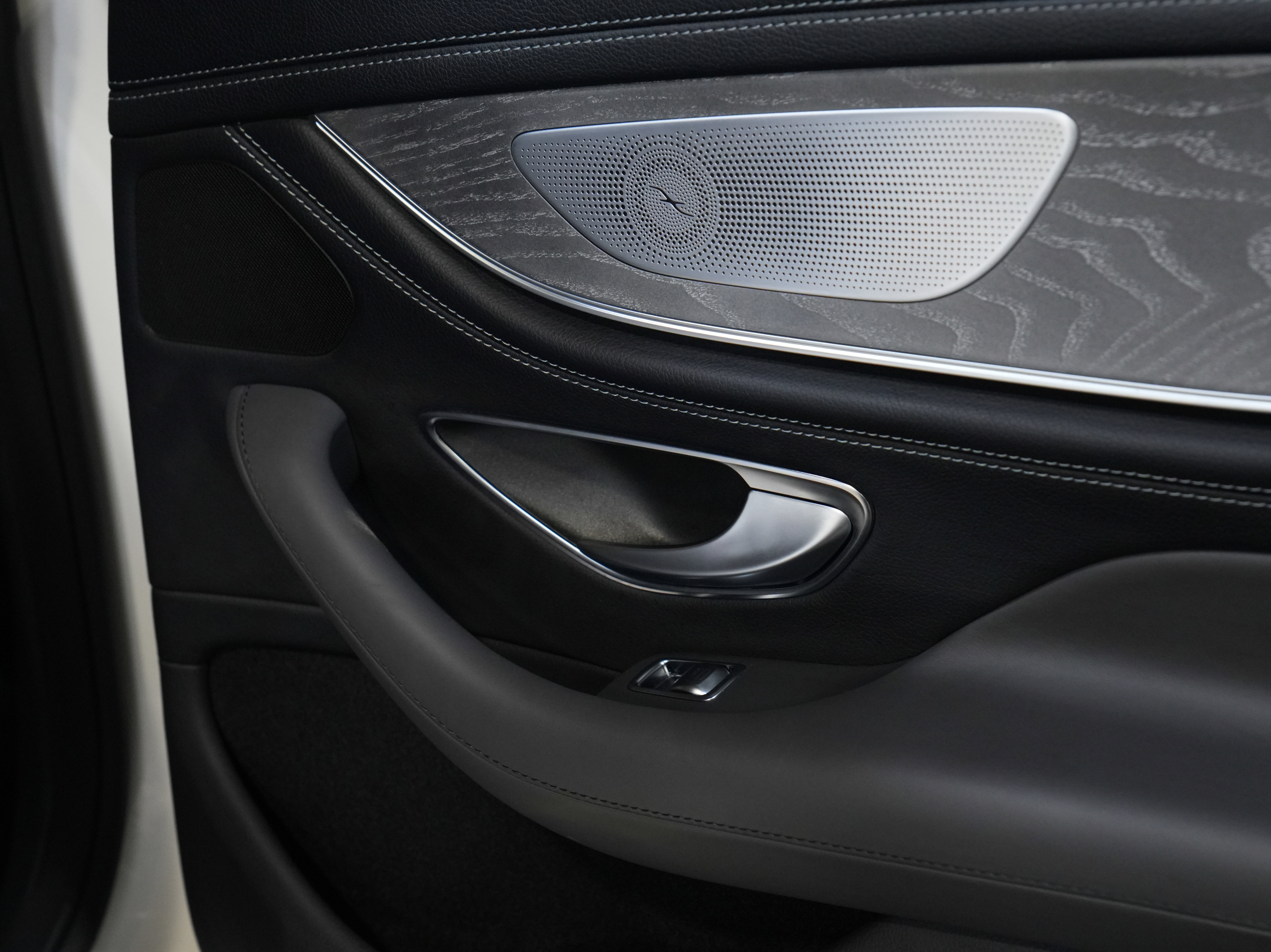 Used 2019 Mercedes-Benz AMG GT 63 w/ AMG Aerodynamics Package image 32