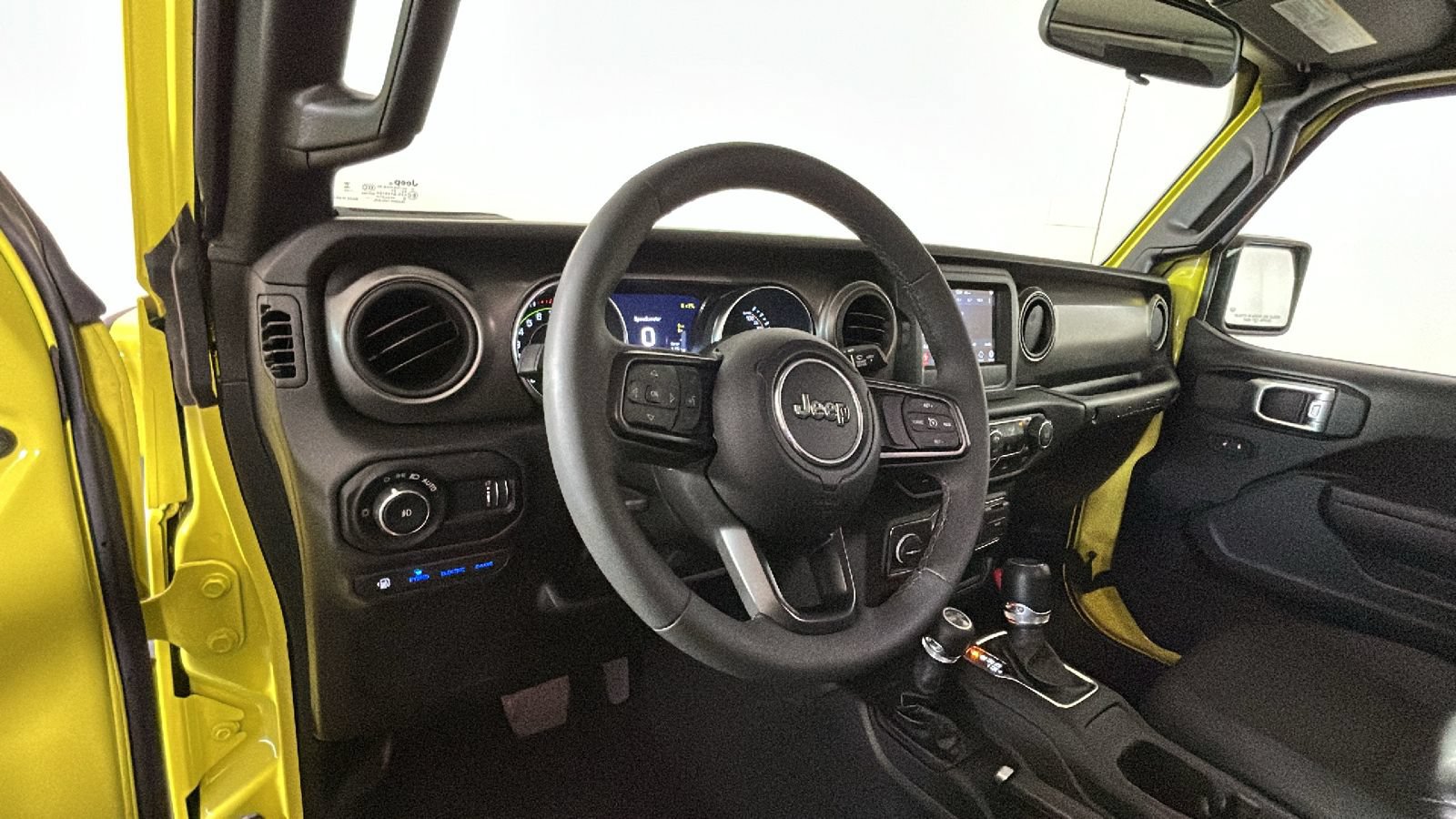 Used 2023 Jeep Wrangler Unlimited w/ Cold Weather Group AWD/4WD image 16