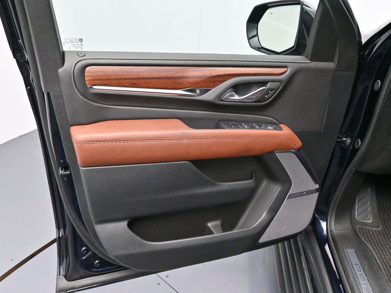 Used 2024 GMC Yukon Denali Ultimate image 9