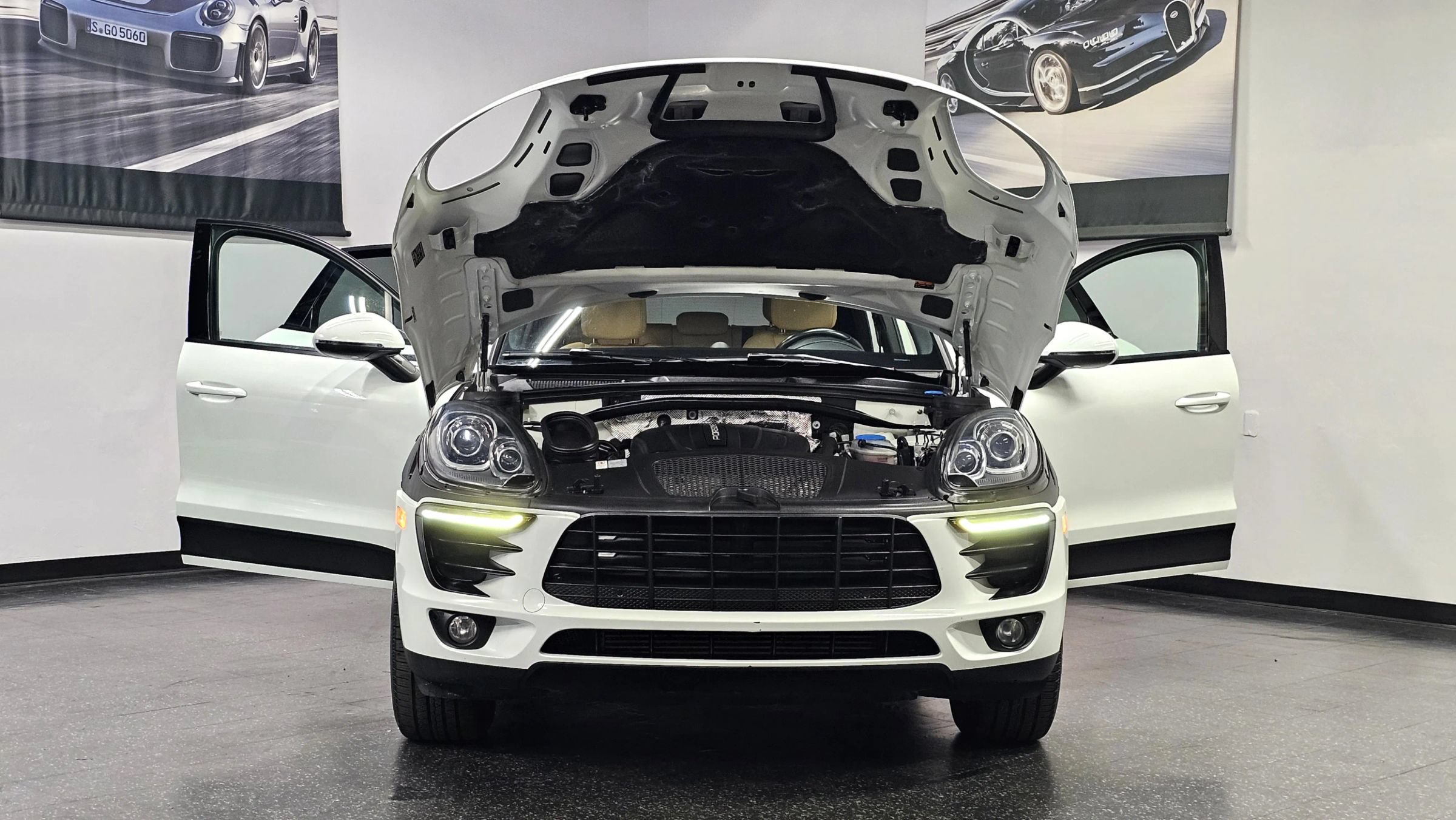 Used 2018 Porsche Macan Sport Edition AWD/4WD image 6