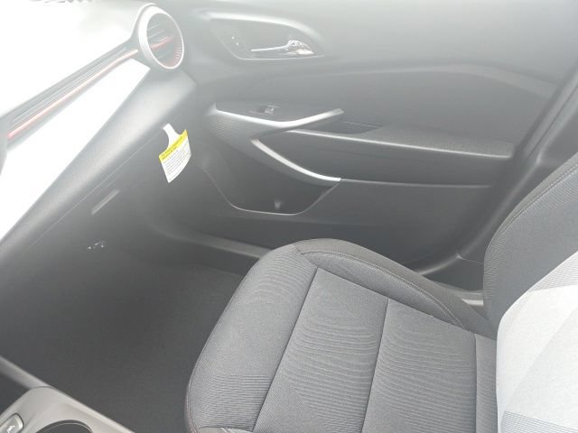 New 2026 Chevrolet Trax RS w/ Driver Confidence Package FWD image 28